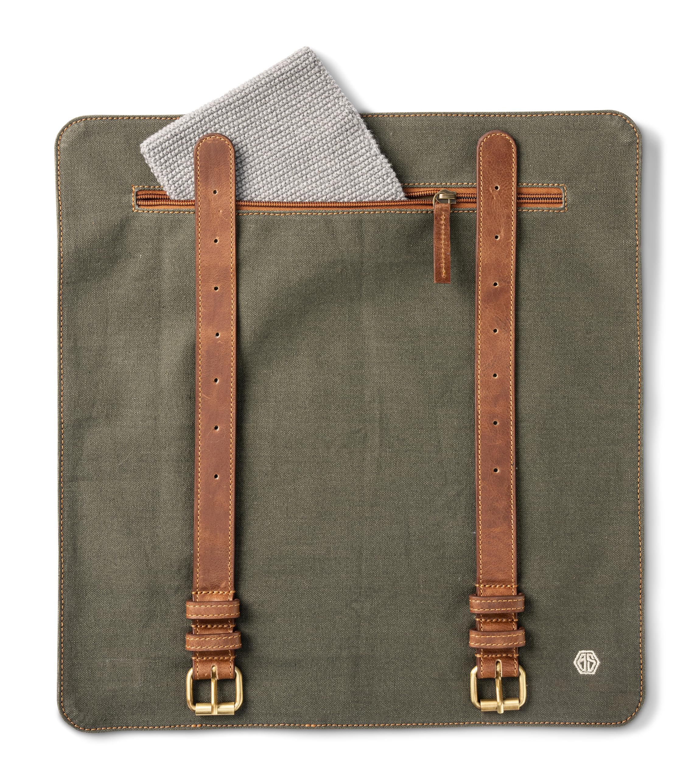 Knife Bag made of durable Canvas & genuine Leather - Chef's Knife Roll Case for Cooking & BBQ - Knives storage case Lars (Olive-Green)