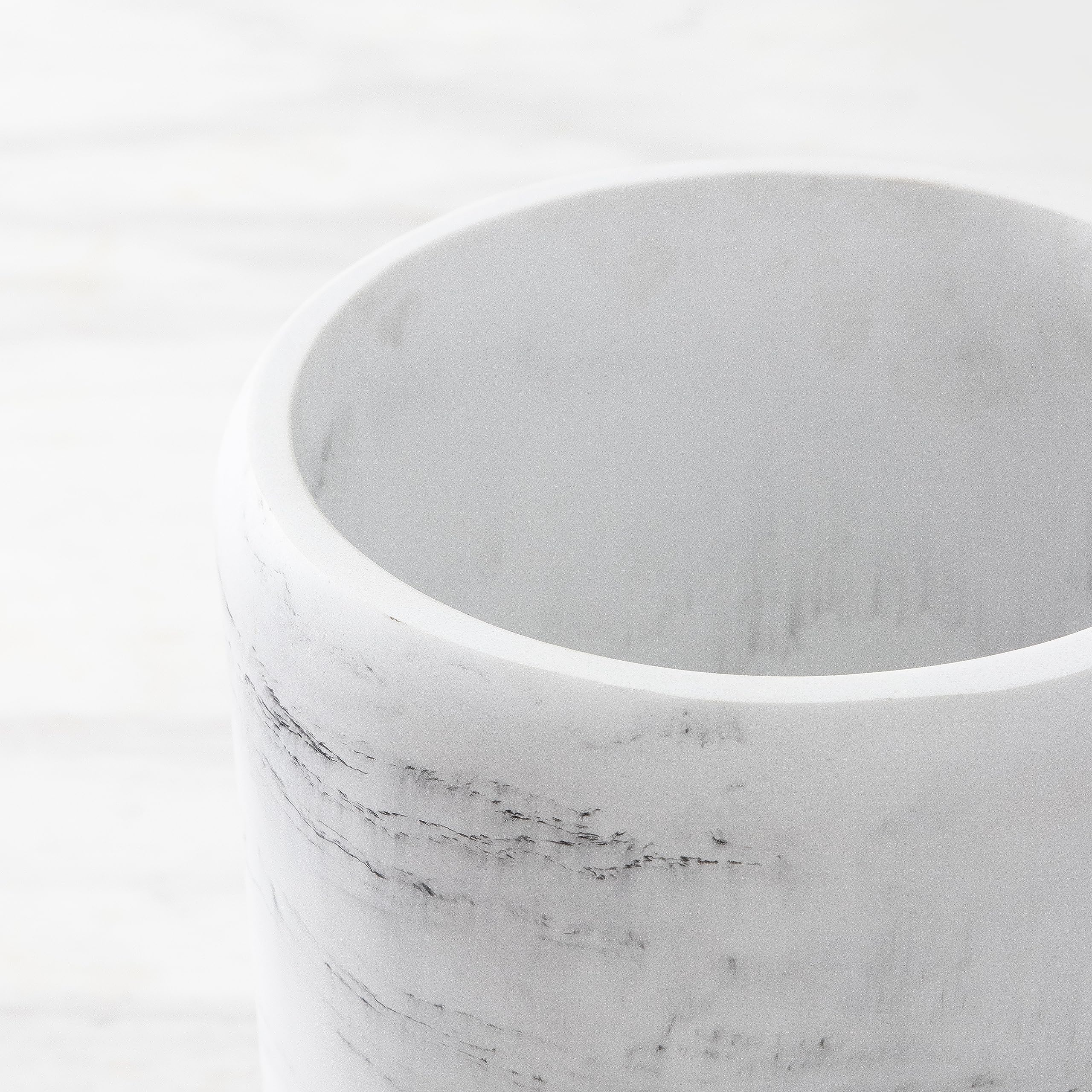 QL DESIGN Bathroom Trash Can - Decorative Bathroom Wastebasket Finished in Resin, Beautiful Marble Look, Modern Round Waste Basket for Bathroom, Powder Room Or Living Room (Marble Style)