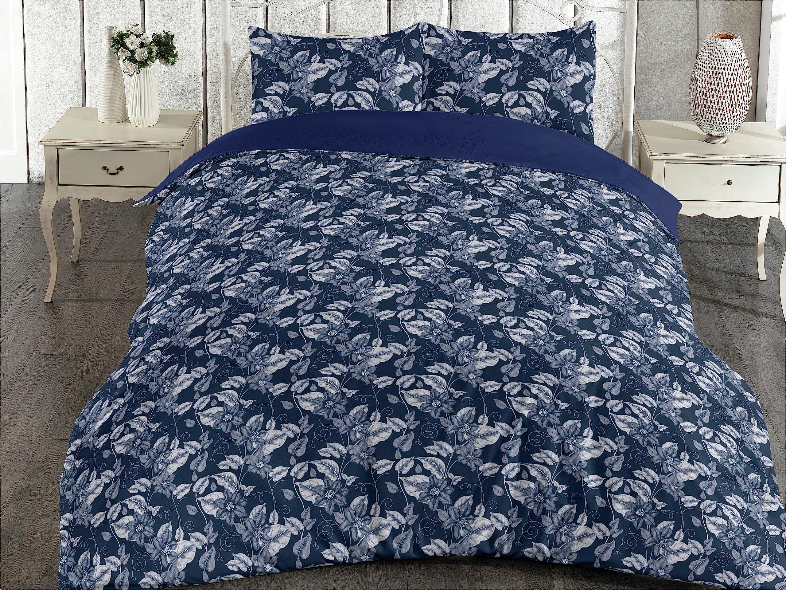 Ambesonne Floral Duvet Cover Set, Monochrome Vintage Art of Continuous Flowers and Leaves on Night Themed Back, Reversible 3 Piece Bedding Set with 2 Pillow Shams, California King, White Navy Blue