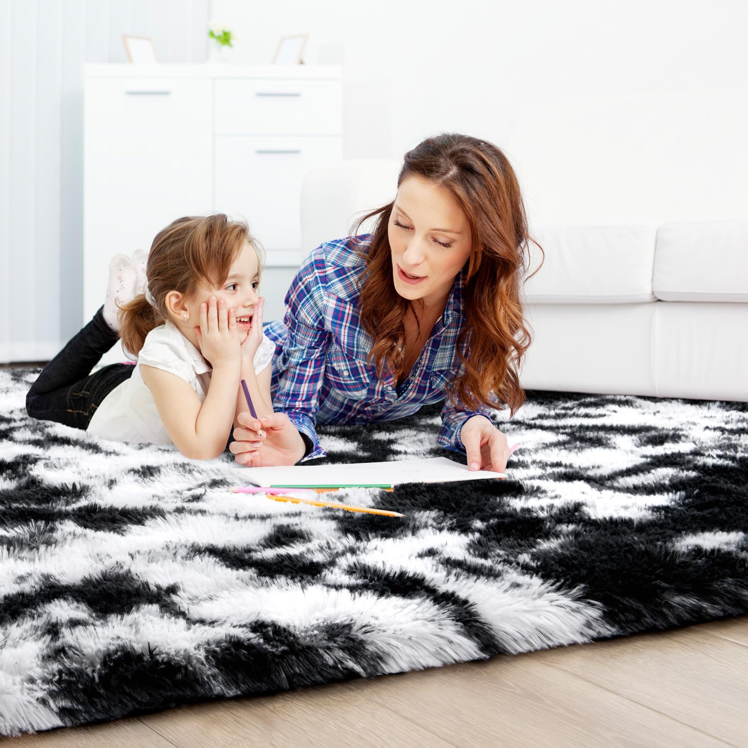 EVOIONOS Black White Tie-dye Rug for Living Room, 4x6 Ft Fluffy Shaggy Bedside Area Rugs for Bedroom, Plush Soft Indoor Floor Carpet for Kids Room Home Decor, Upgraded Non Slip Washable Aesthetic Rug