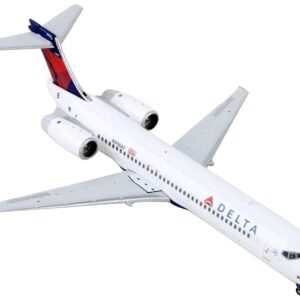 GeminiJets GJDAL2103 Delta Air Lines Boeing 717-200 N998AT; Scale 1:400