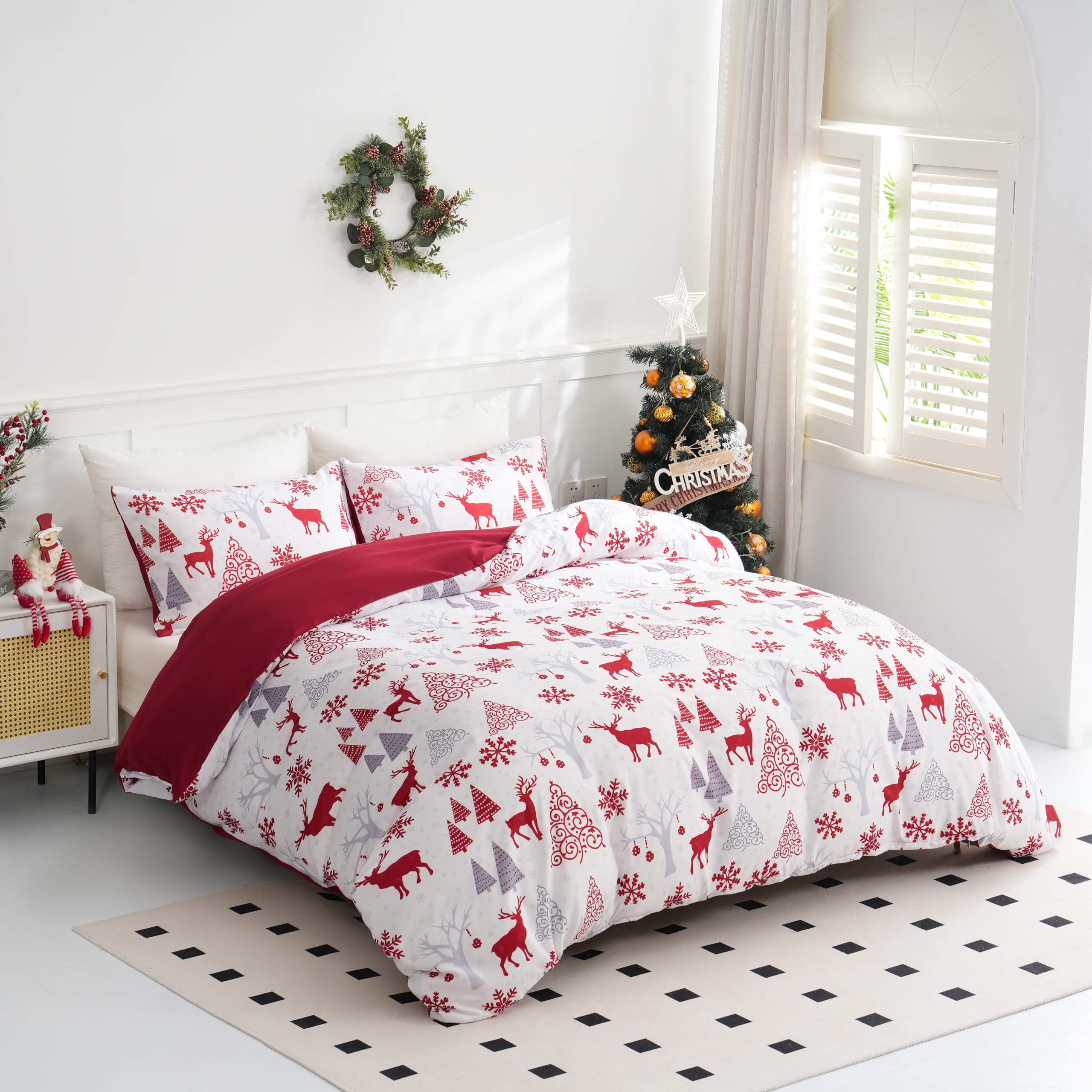 3 Pieces Christmas Duvet Cover Set Queen - Reversible Xmas Red and White Snowflake Christmas Tree Reindeer Pattern Bedding Set for Holiday Decoration, Microfiber Comforter Cover Set w/2 Pillowcases