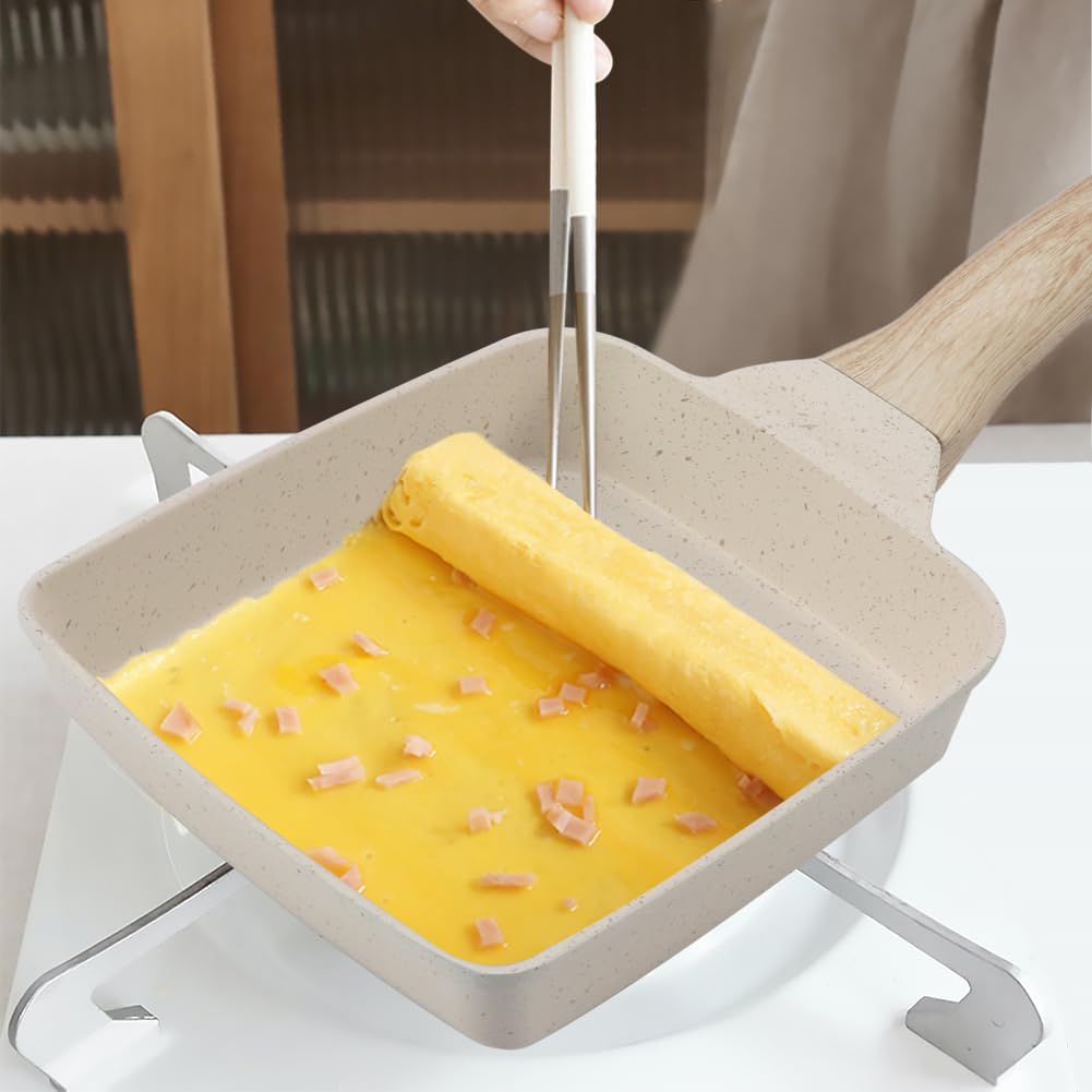 Tamagoyaki Pan,Japanese Omelette Pan With Silicone Brush,Nonstick Tamagoyaki Pan,Rectangle Eg-g Roll Pan With Detachable An-ti Scalding Handle For All Stove,7“x 5.9”(beige，pink)