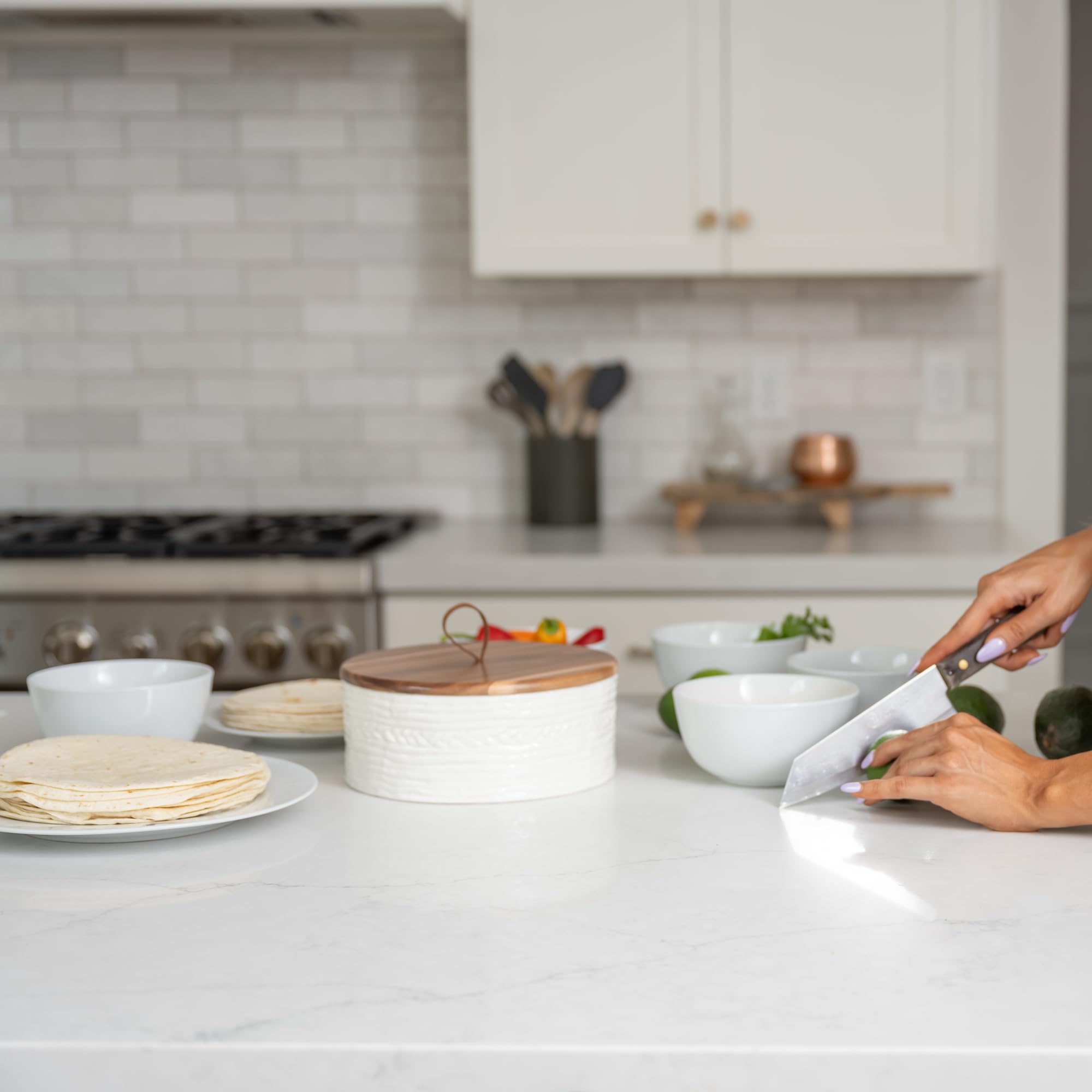 Everbrook Authentic Wood and Ceramic Tortilla Warmer - Tortilla Holder - Bread Warmer - Pancake Warmer - Tortilla Holder with Lid - Tortilla Steamer - White Tortilla Warmer - 8.5 Inches