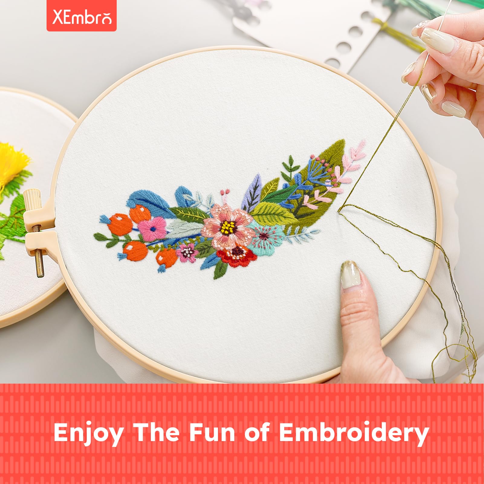 XEmbro 6 Pieces Embroidery Hoop 3.6 to 10.7 inches Plastic Cross Stitch Hoop with 16PCS Needles, Small Embroidery Hoops for Embroidery, Cross Stitch, Craft Sewing, and Decoration Ornaments