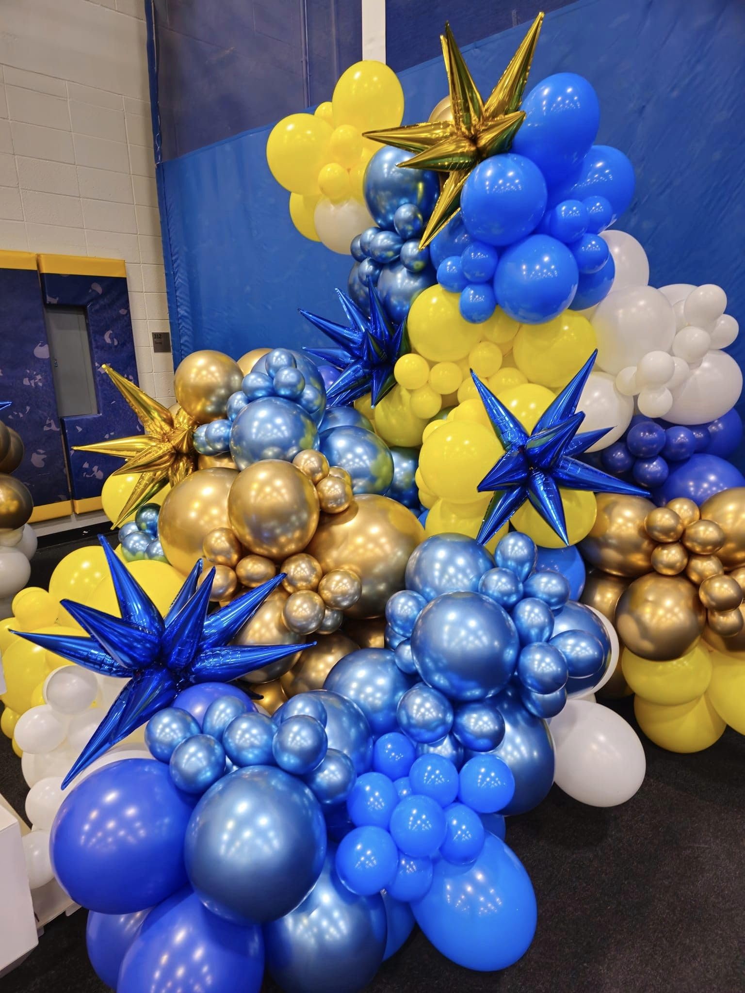 Blue and Yellow Balloon Arch Kit, Royal Blue White Yellow Balloon Garland Kit Latex Baloons with 4D Foil Star Balloons for Baby Shower Anniversary Birthday Wedding Graduation Office Party DIY