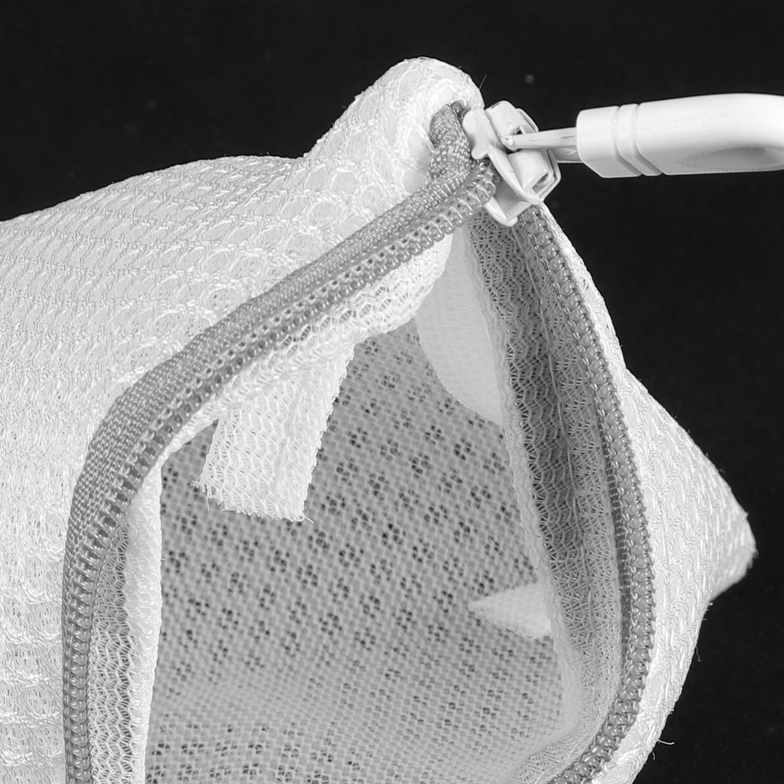 Bra Lingerie Bags Small Mesh Laundry Bags 3pcs Bra Laundry Bag Mini Laundry Wash Bag Washing Machine Delicate Bags Lingerie Net Bags for Lingerie Underwear Laundry Wash Bag