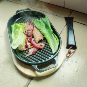 JIN BETTER GRILL PARTS New Skillet with Insulated Wooden Cushion and Removable Handle Compatible with Gas Cooktops and Grills