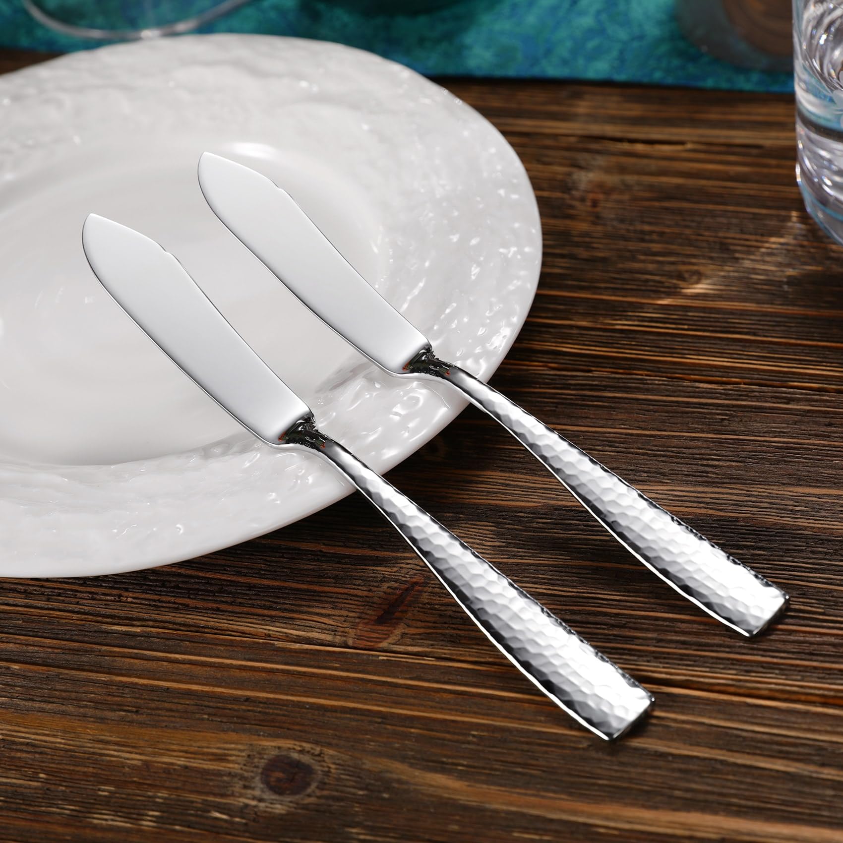 KEAWELL Premium 4-Piece 7" Louis Hammered Butter Knives, 18/10 Stainless Steel, Dishwasher Safe