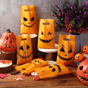 Jetec Halloween Plastic Bags Pumpkin Treat Bags Trick or Treat Plastic Candies Goodie Gift Bags with Handle Halloween Party Favor Bags for Halloween Decoration (480 Pcs)