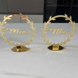 Gold Mirror MR and MRS Wedding Deco,Gold Standing Mr & Mrs Sign Rustic Mr and Mrs Sign for Sweetheart Table Decor