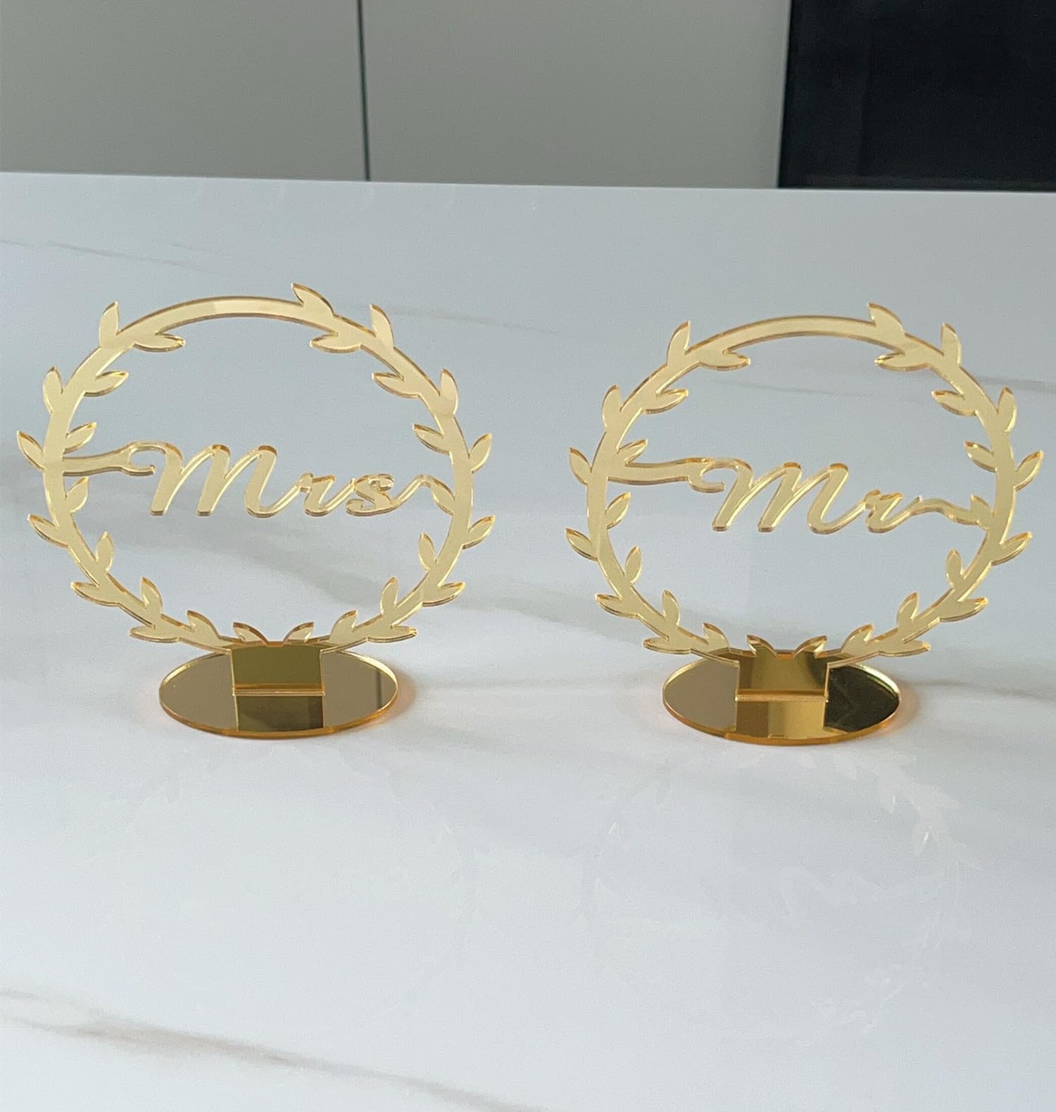 Gold Mirror MR and MRS Wedding Deco,Gold Standing Mr & Mrs Sign Rustic Mr and Mrs Sign for Sweetheart Table Decor