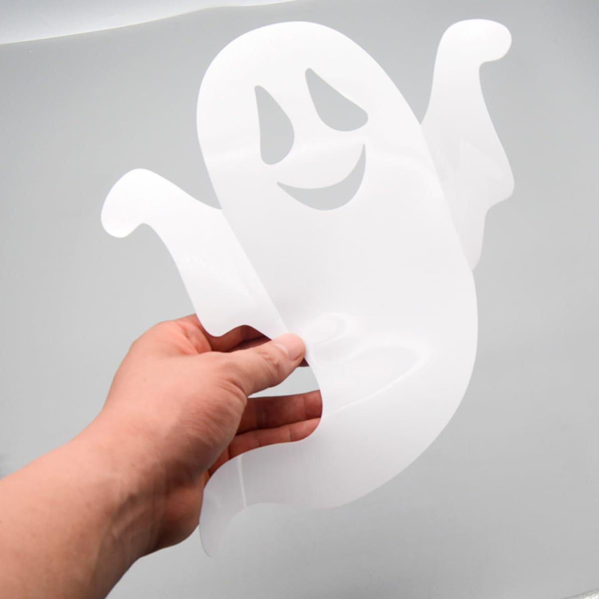 Halloween Decorations 3D Ghost Wall Sticker Halloween Ghost Wall Decal for Home and Room Windows Clings Fireplace Ceiling Kitchen Bedroom Décor Halloween Ghost Party Decor Supplies Stickers Decals