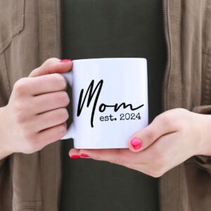 Pregnancy Gift Est 2024 -New Parents Gifts- Mom and Daddy Est 2024 11 oz Mug Set - Onesie (0-3M)- Mom and Dad Gift Set for Expecting Parents (Feather Bib 24)