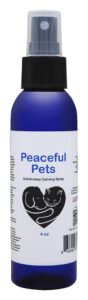 peaceful pets calming spray - natural stress relief & anxiety relief for cats & dogs - drug-free calming solution