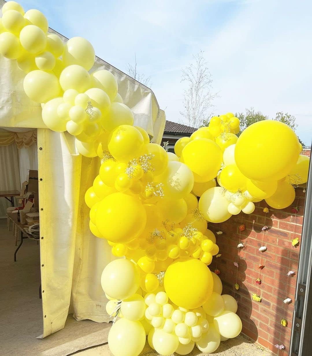 Yellow Balloons, 100Pcs 12 inch Bright Yellow Latex Balloons Round Helium Balloons for Birthday Wedding Anniversary Sunflower Party Backdrop Decorations