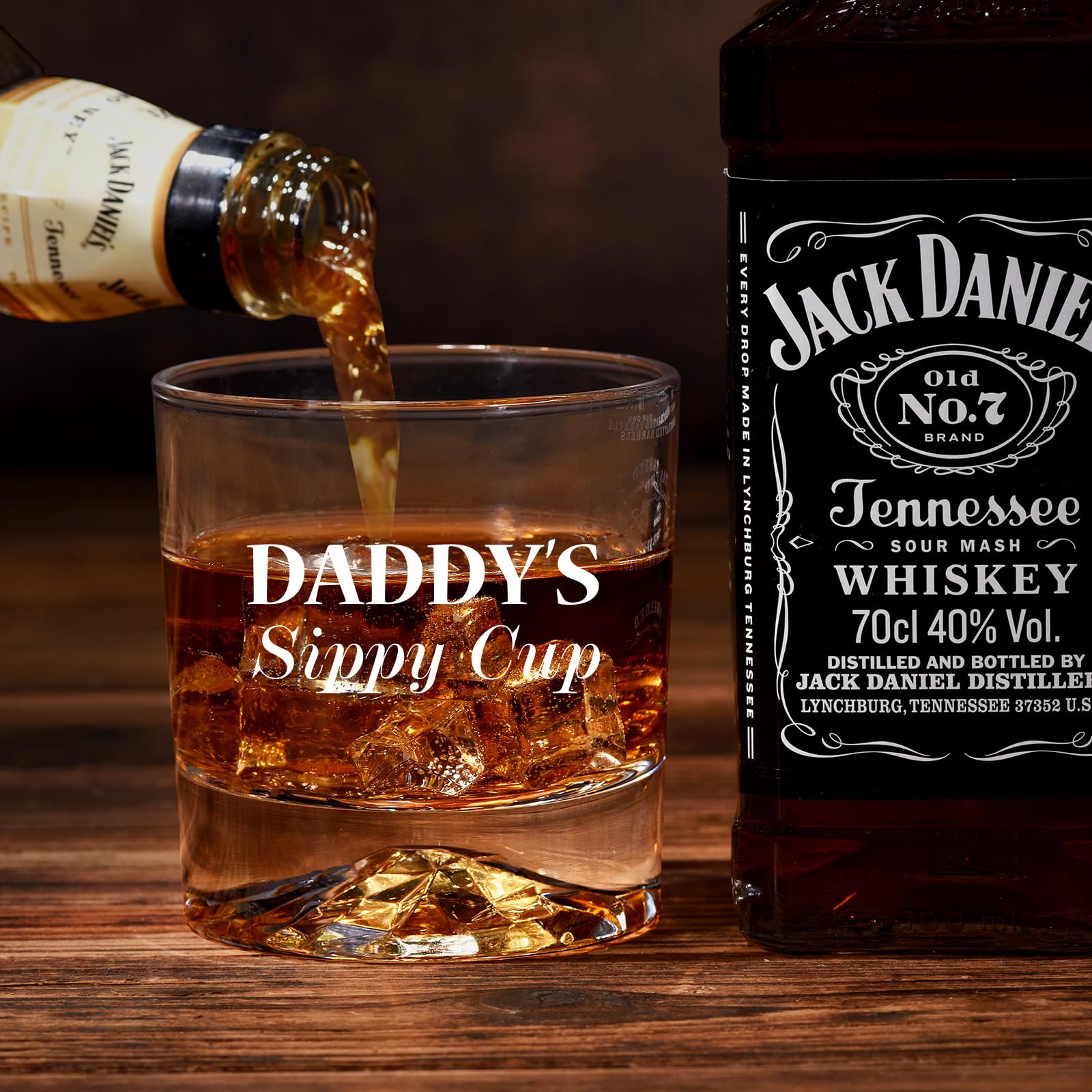 PONPUR DADDY SIPPY CUP Gifts for Men Dad, Daddy, Engraved Whiskey Glass, Christmas Stocking Stuffers, Funny Dad Birthday Gifts for Dad Husband from Wife Daughter Son Kids, Unique Gag Men Gift