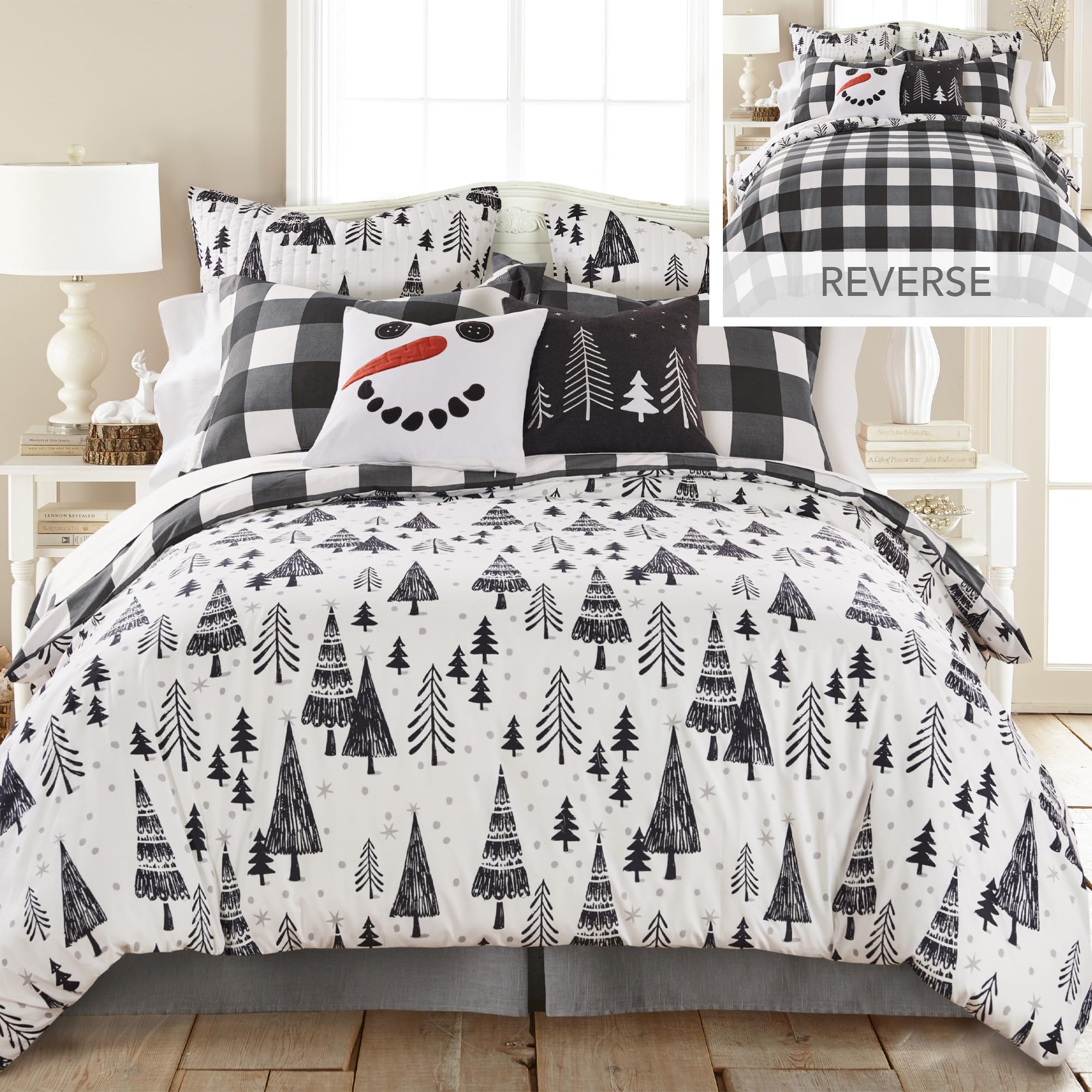 Levtex Home Merry & Bright Collection - Northern Star Duvet Cover Set - King Duvet Cover (106 x 94in.) + Two King Pillow Cases (36 x 20in.) - Holiday Pine Trees - Black and White - Microfiber