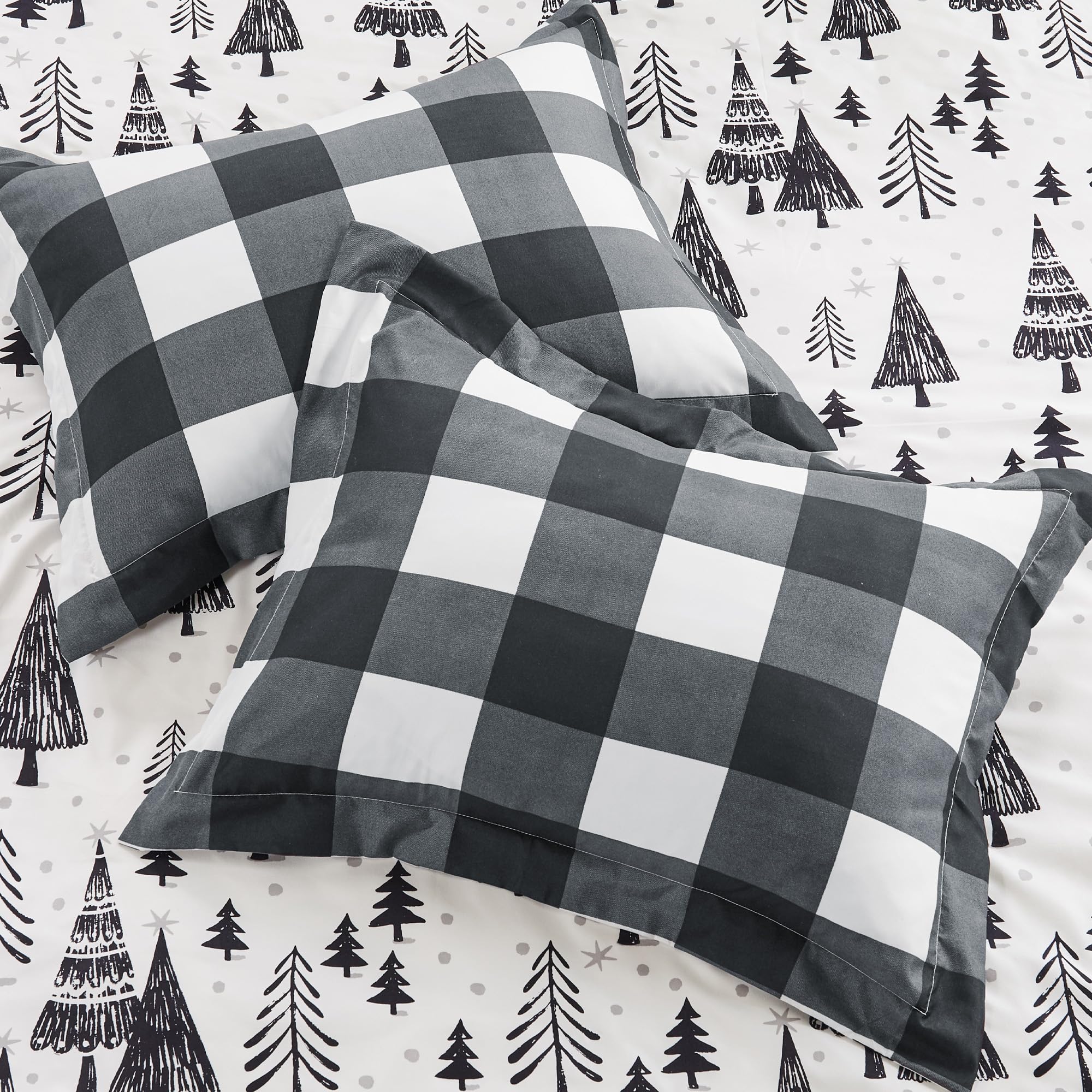 Levtex Home Merry & Bright Collection - Northern Star Duvet Cover Set - King Duvet Cover (106 x 94in.) + Two King Pillow Cases (36 x 20in.) - Holiday Pine Trees - Black and White - Microfiber