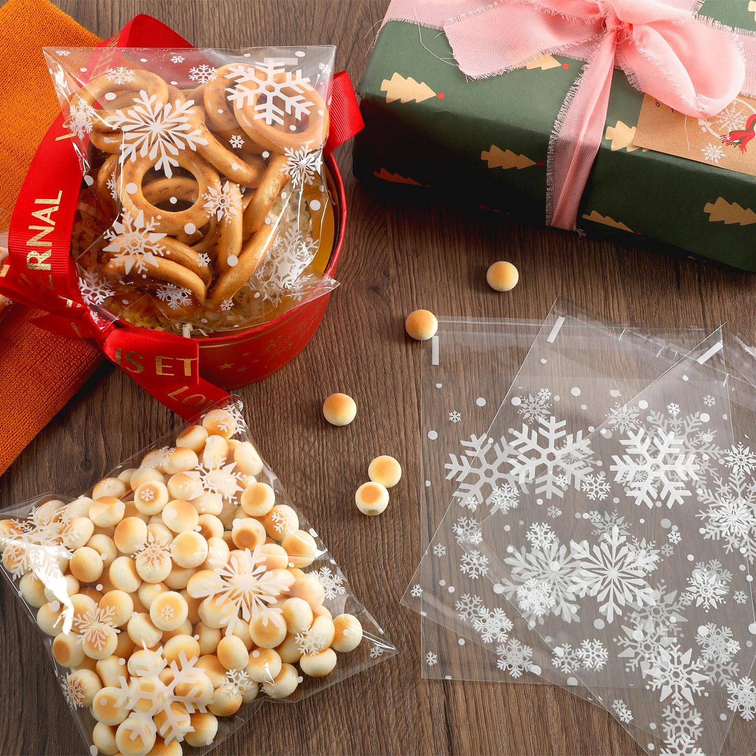 Christmas Cookie Bags 200pcs Snowflake Cellophane Treat Bags 5.5x5.5 Self Adhesive Cookie Bags for Gift Giving Packaging Candy Goodie Holiday Homemade Bakery