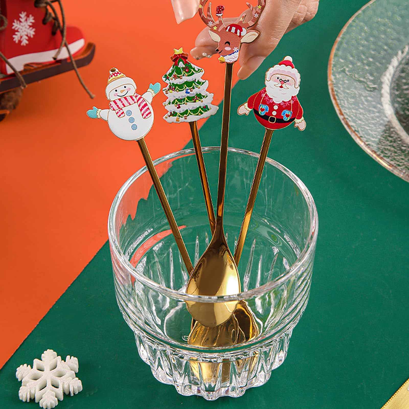 Acewen 4Pcs Christmas Coffee Spoons Santa Claus Christmas Tree Snowman Elk Stainless Steel Gold Spoons for Coffee Dessert Cake Tea Soup Dinner Tableware Practical Xmas Gift