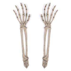 beistle 2 piece 17.5" spooky theme plastic skeleton hand yard stakes scary halloween lawn decorations, celebrating with you since 1900, white/gray