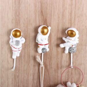 Vctitil 4pcs Wall Mounted Astronaut Hook with Strong Adhesive and Traceless Wall Hook Home Decoration Bathroom Accessories(A/B/C/D)