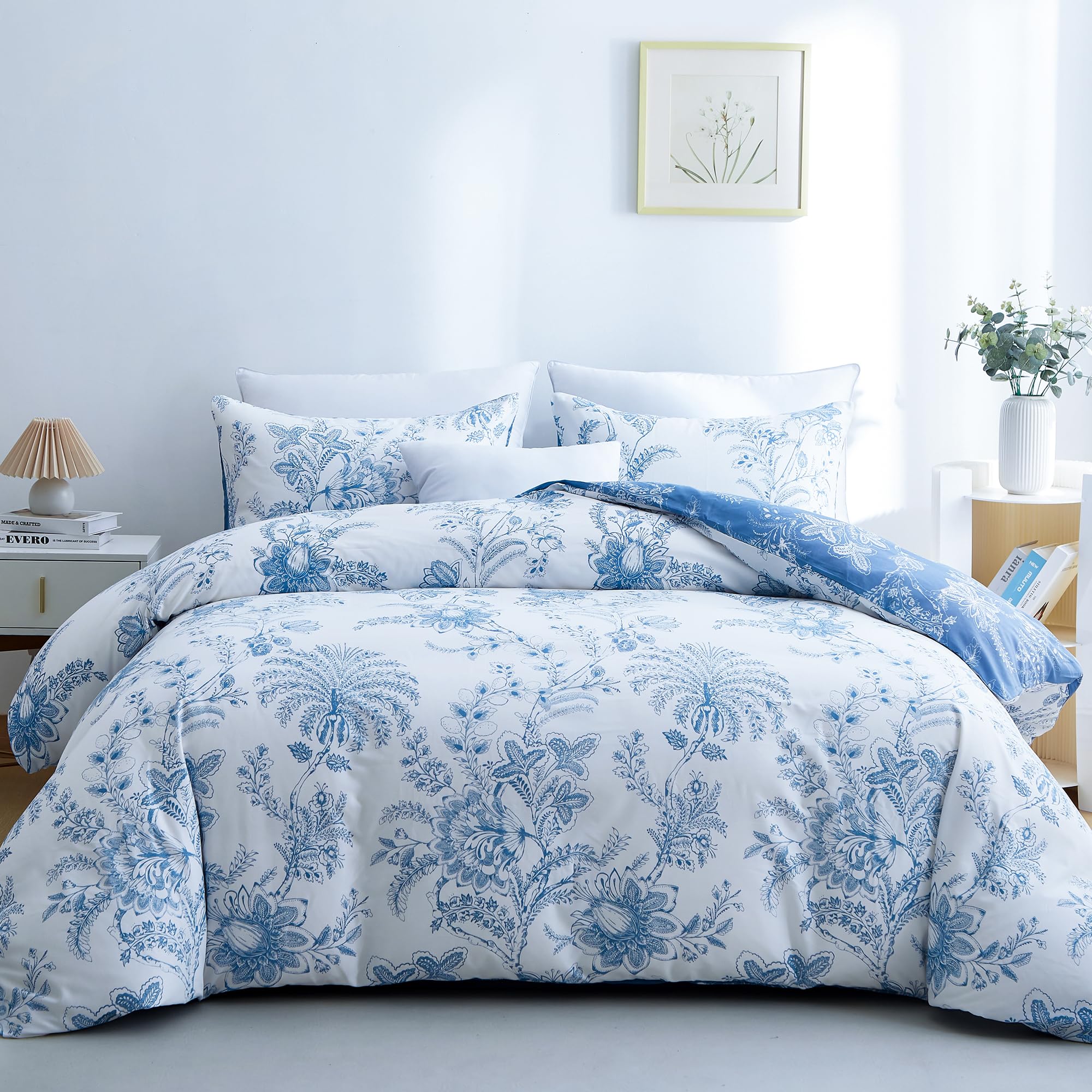 BOLINLIVING Floral Duvet Cover Queen Size 3 Pieces, Flower Duvet Cover with 2 Pillow Shams, Soft Floral Bedding Set White and Blue for All Season, Breathable, Zipper Closure…