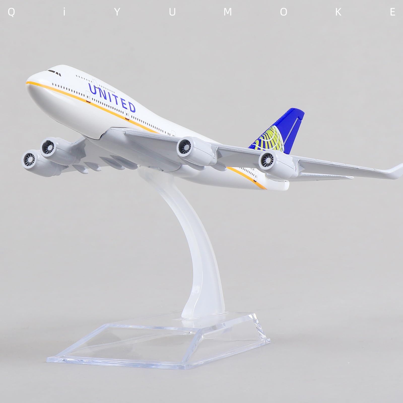 QIYUMOKE 1/400 United Plane 747 Model -Diecast Metal Airplanes Model kit with Stand (6 inches) Boeing 747 Airlines Model Plane for Aviation Enthusiasts Gift, Desktop Display Decorations