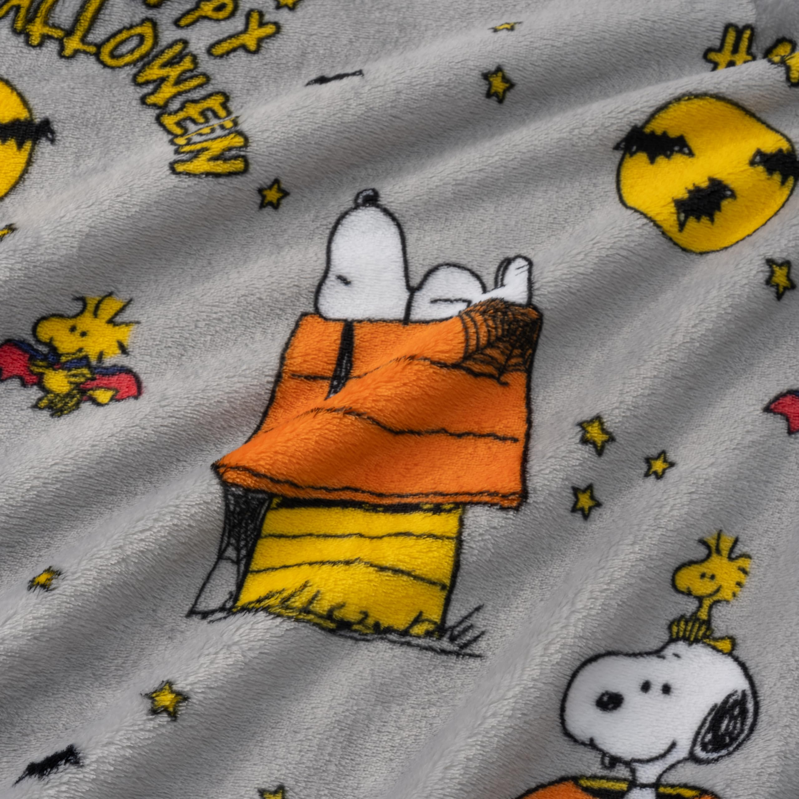 Berkshire Blanket Peanuts® VelvetLoft® Cute Character Snoopy Plush Oversized Kids Throw Blanket, Peanuts Snoopy and Woodstock Happy Halloween Spooky Chateau Grey (50in x 60in)