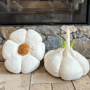 Yoholto Garlic Plush Pillow - 15.7 inch Garlic Food Plush Pillow - A Head of Garlic Plush- Home Decoration Gift for Kids Adults