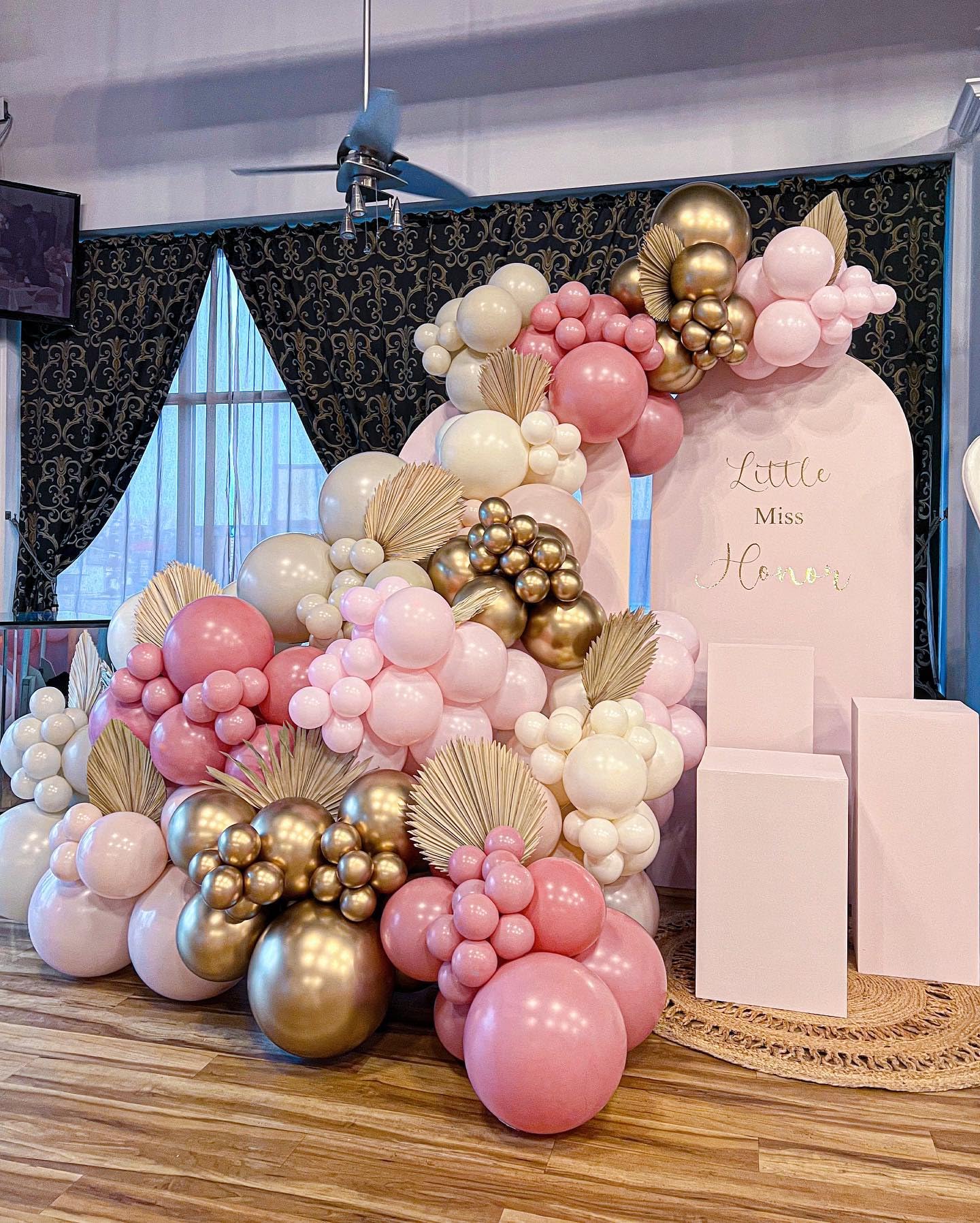 Pink and White Balloon Arch Kit, 121PCS Pink and Gold Balloon Garland Pastal Pink White Gold Confetti Balloons for Girls Birthday Baby Shower Wedding Bridal Shower Party Decorations