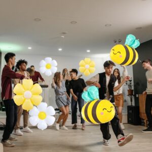 Jiahaoppx Bee Balloon Yellow and Black Bee Foil Mylar Balloons and Daisy Flower Balloons for Baby Shower Bee Themed Party Birthday Decoration Supplies 8 Pcs