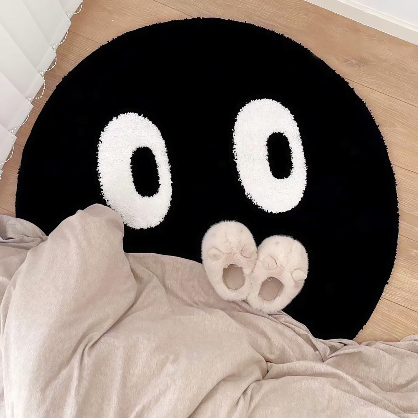 LEVINIS Funny Round Rug, Black and White Area Rugs Cute Eyes Bedroom Bedside Rug Shaggy Non-Slip Flocking Accent Floor Rug for Living Room, Kids Room, Office, Home Décor Rug 40"