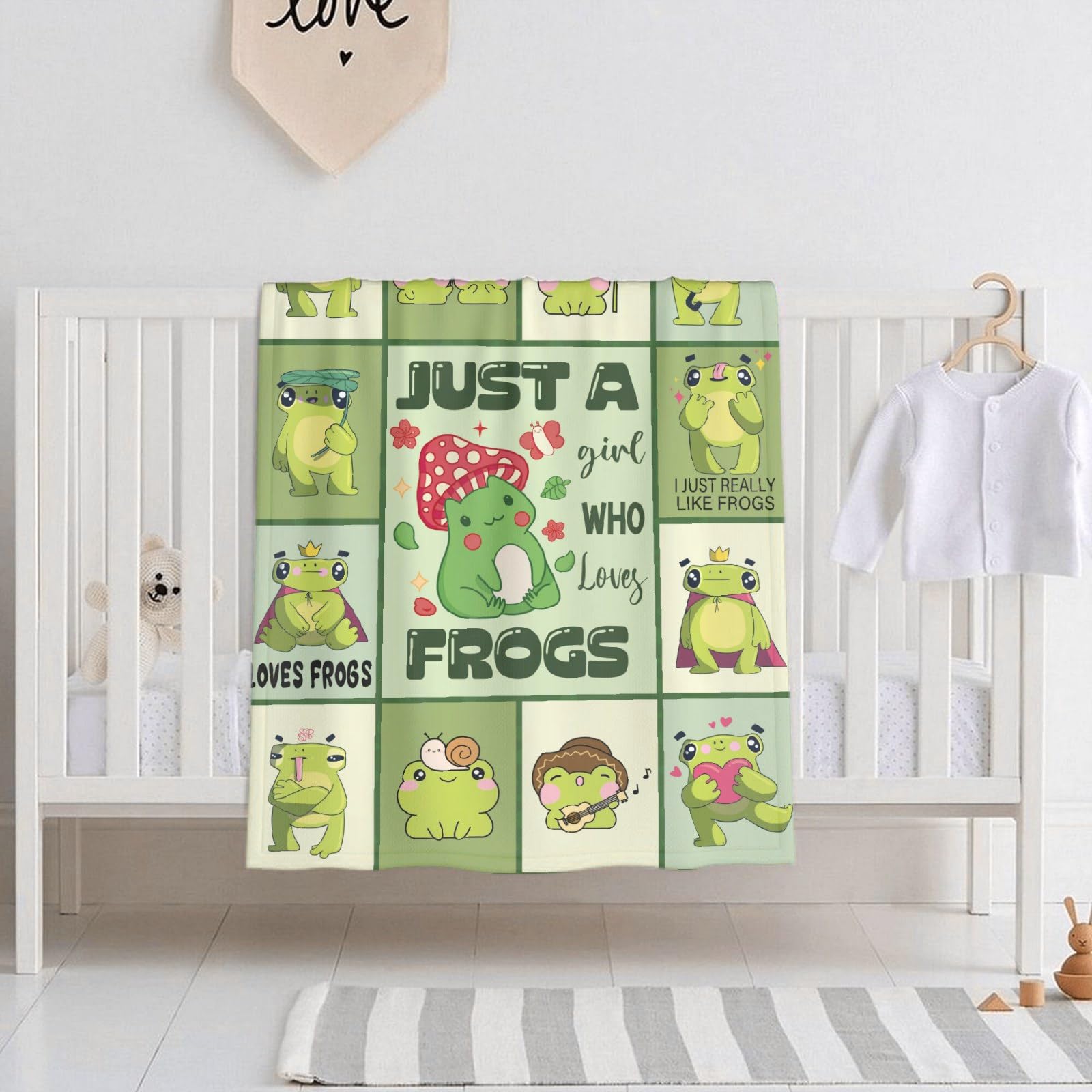 Frog Throw Blanket is Super Soft and Warm,The Lightweight Flannel Blanket is for All-Season Use,A Great Choice for Gifts 60"x50"for Teen