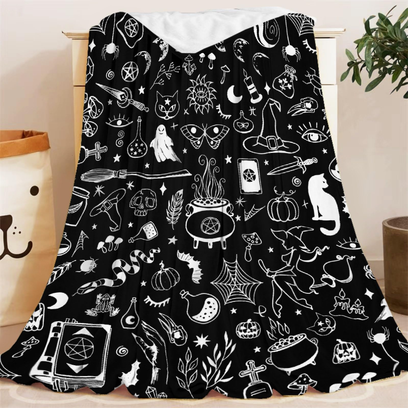 Halloween Blanket Ghost Spooky Gifts for Girls Boys Kids-Super Soft Witch Flannel Blanket Pumpkin Comfy Throw Blanket Skull Decor Halloween Decoration for Room Couch Sofa Men Women-40 x50