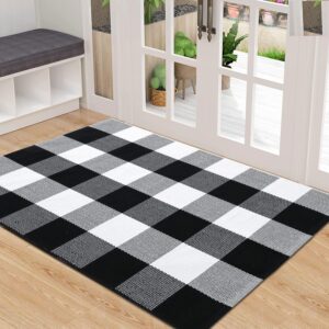 yinmeiju buffalo plaid outdoor rug black and white checkered rug hand-woven front doormat outdoor indoor rugs for front porch, farmhouse, entrywa (2'x3', black and white plaid)