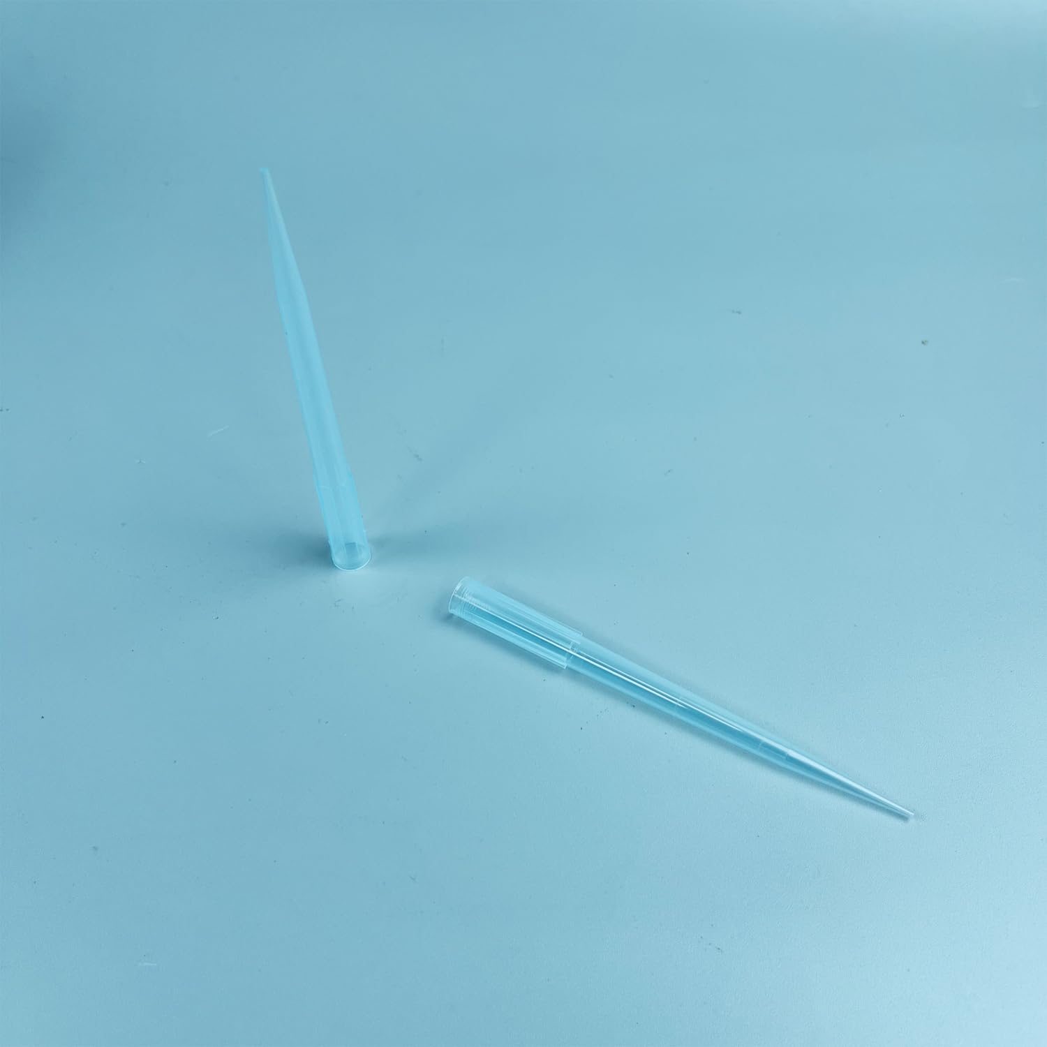 VISOSCI 1000uL Pipette Tips 1000 PCS per Bag Blue Laboratory Universal Plastic Liquid Pipette Pipettor Tips