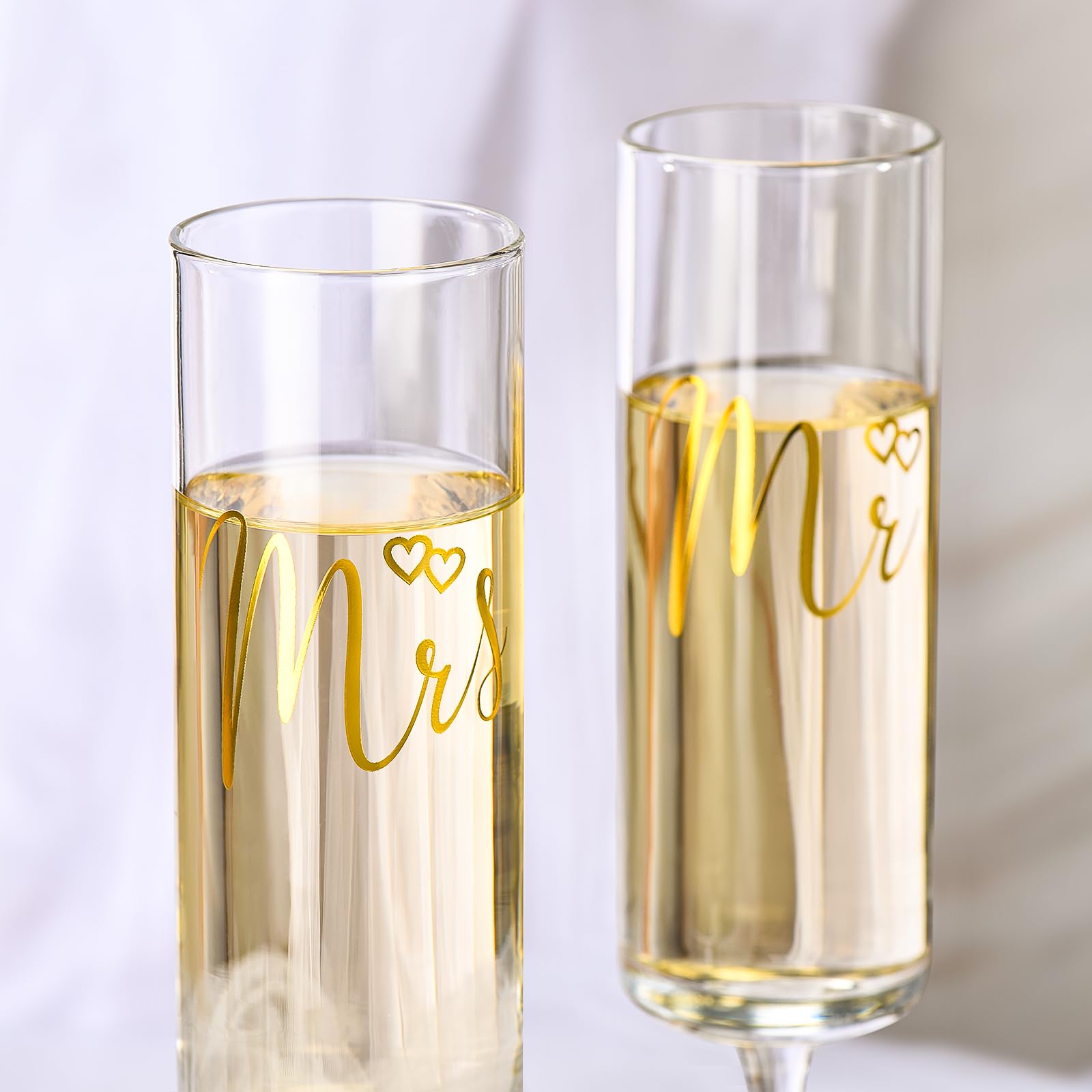 ROXBURGH Mr and Mrs Wedding Champagne Flutes, Bride and Groom Wedding Toasting Glass,Elegant 7oz Square Wine Glasses Set of 2, Bridal Shower for Wedding, Anniversary, Engagement for Couples