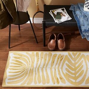 TOWN & COUNTRY LUXE Livie Matisse Cutout Everwash™ Washable Multi-Use Decorative Rug, Kitchen Runner Rug, Low-Profile Door Mat, Bedroom Rug and Dorm Room Rug with Non-Slip Backing, Gold, 24"x72"