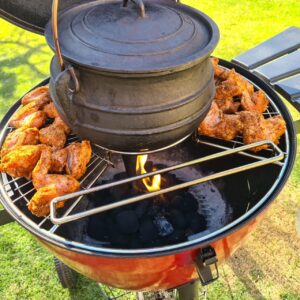 Lifespace Dutch Oven (African Potjie Pot) Braai Grill Ring for 22.5in Kettle Grill with 2 x Side Grids