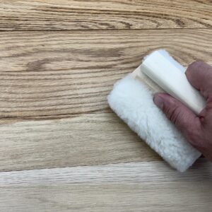 5" Genuine Lambskin Hand Stainer Block and Pad - Staining and Polyurethane - Hardwood Surfaces - Lambwool is The Professionals Choice. Great for Faux Painting (1)