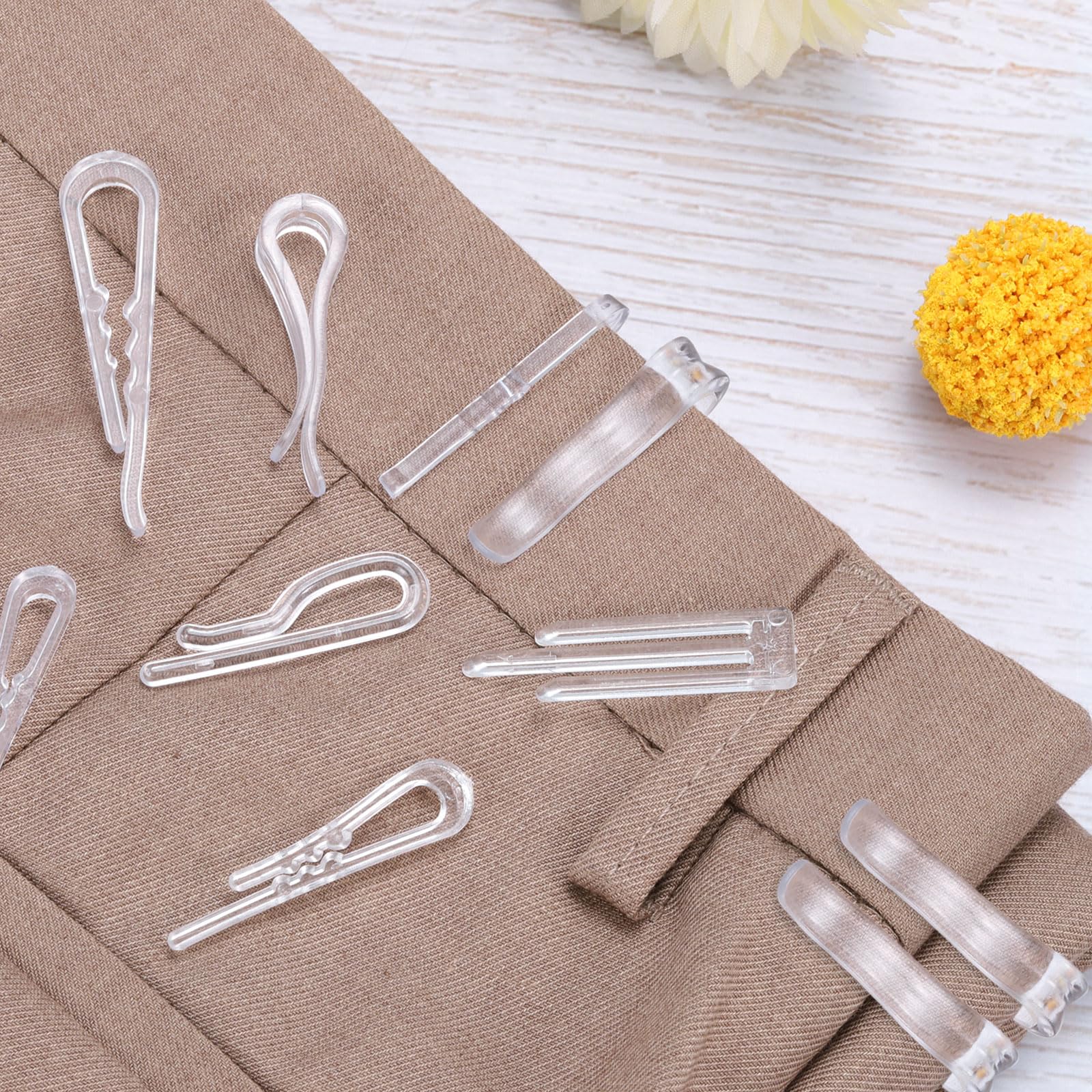 uxcell 300Pcs Durable Plastic Alligator Clips, 1.42" Clear U Shape Shirt Clip Clothespins for Folding Ties, Pants, Socks, Garments