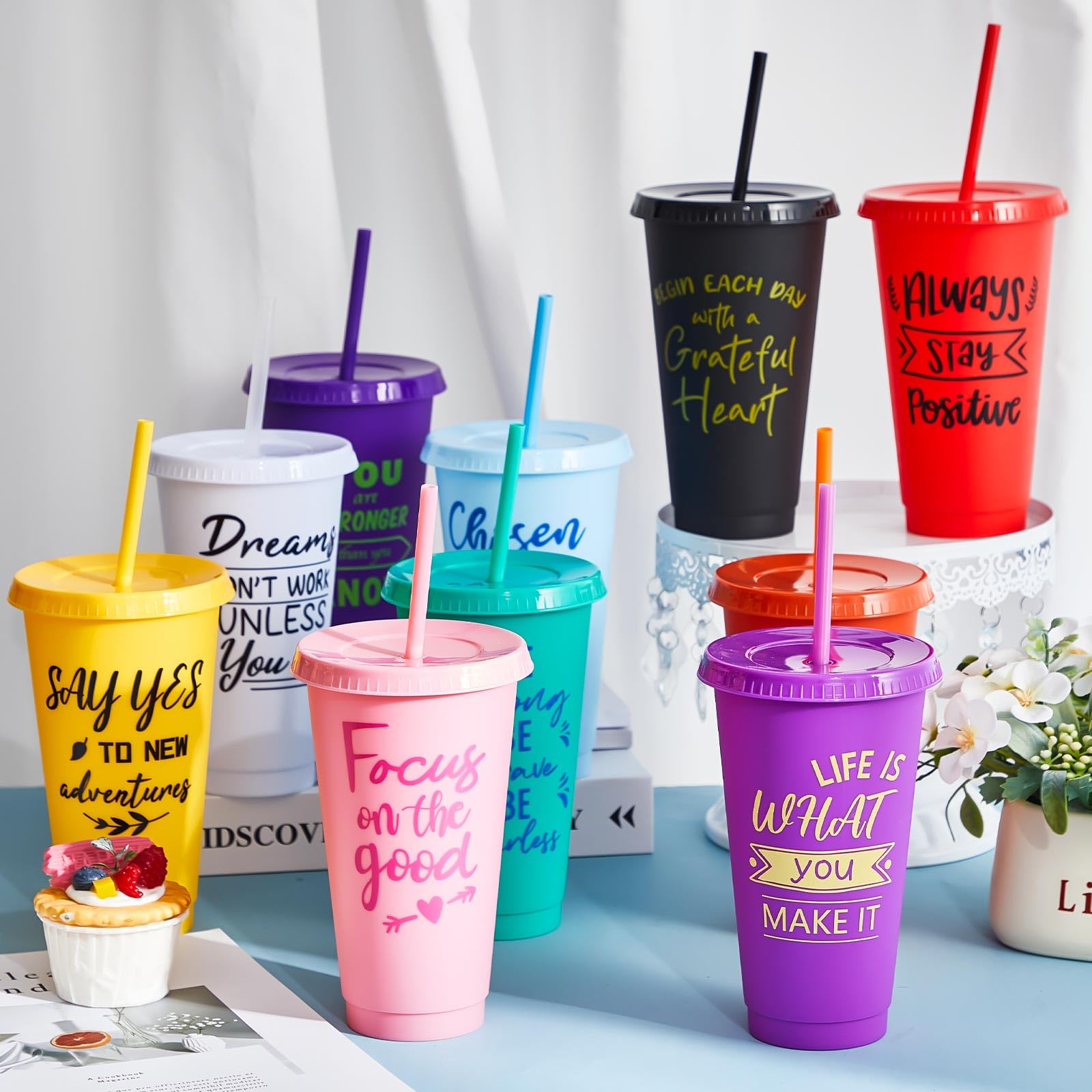 Uiifan 30 Pcs Bulk Appreciation Gifts for Employee Staffs Coworkers 24oz Inspirational Plastic Tumbler with Lid and Straw Reusable Plastic Cups Office School Classroom Christmas Gift (Bright Color)