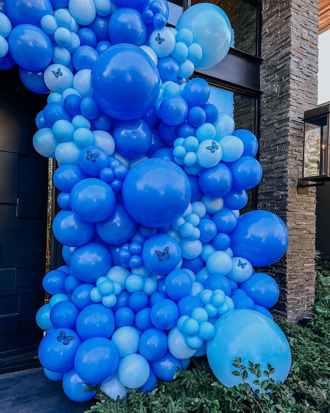 ZHMYBLN Blue Balloons, 100Pcs 12 inch Bright Blue Latex Balloons Round Helium Balloons for Birthday Wedding Baby Shower Anniversary Party Backdrop Decorations