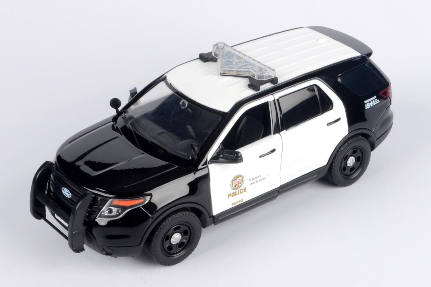 2015 Police Interceptor Utility Black and White Los Angeles Police Department (LAPD) with Flashing Light Bar and Front and Rear Lights and Sounds 1/24 Diecast Model Car by Motormax 79540