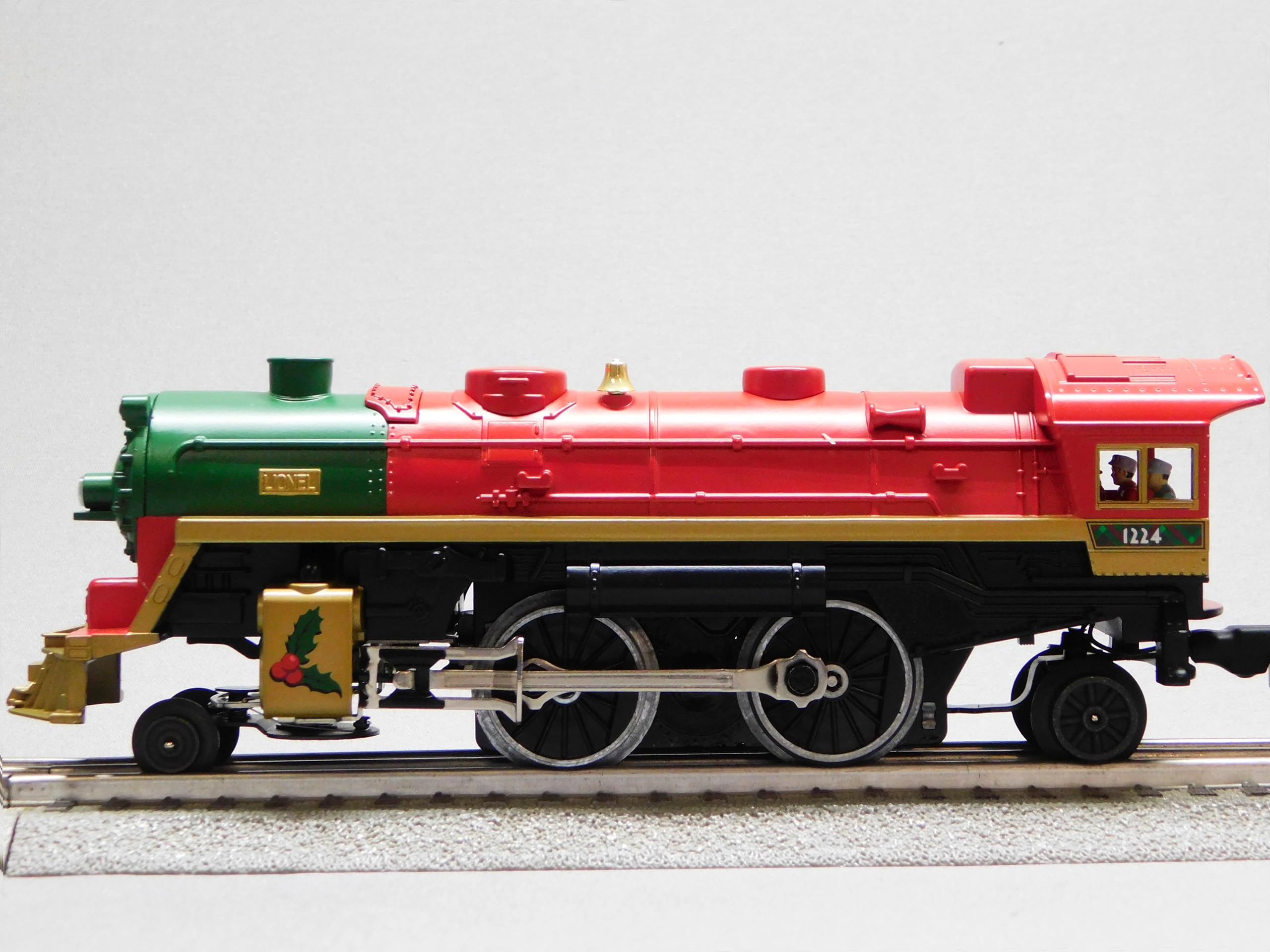 Lionel Christmas Celebration LIONCHIEF 2-4-2 Locomotive O Gauge 2223020-E