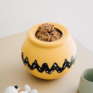 Grupo Erik Snoopy Cookie Jar With Lid | Snacks Canister | 20.5 x 20.5 x 24.6 cm | Candy Jar | Snoopy Gifts | Kitchen Decor | Airtight Food Storage Container