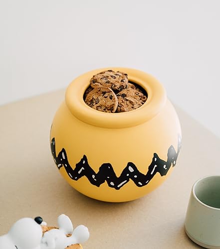 Grupo Erik Snoopy Cookie Jar With Lid | Snacks Canister | 20.5 x 20.5 x 24.6 cm | Candy Jar | Snoopy Gifts | Kitchen Decor | Airtight Food Storage Container