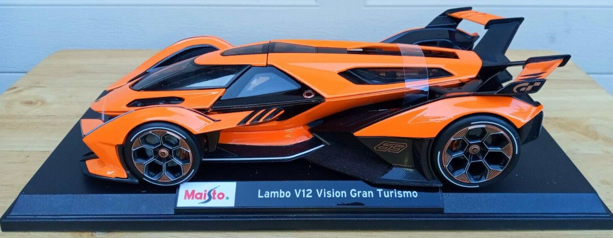 Maisto Lamborghini V12 Vision Gran Turismo Orange Metallic Special Edition 1/18 Diecast Model Car